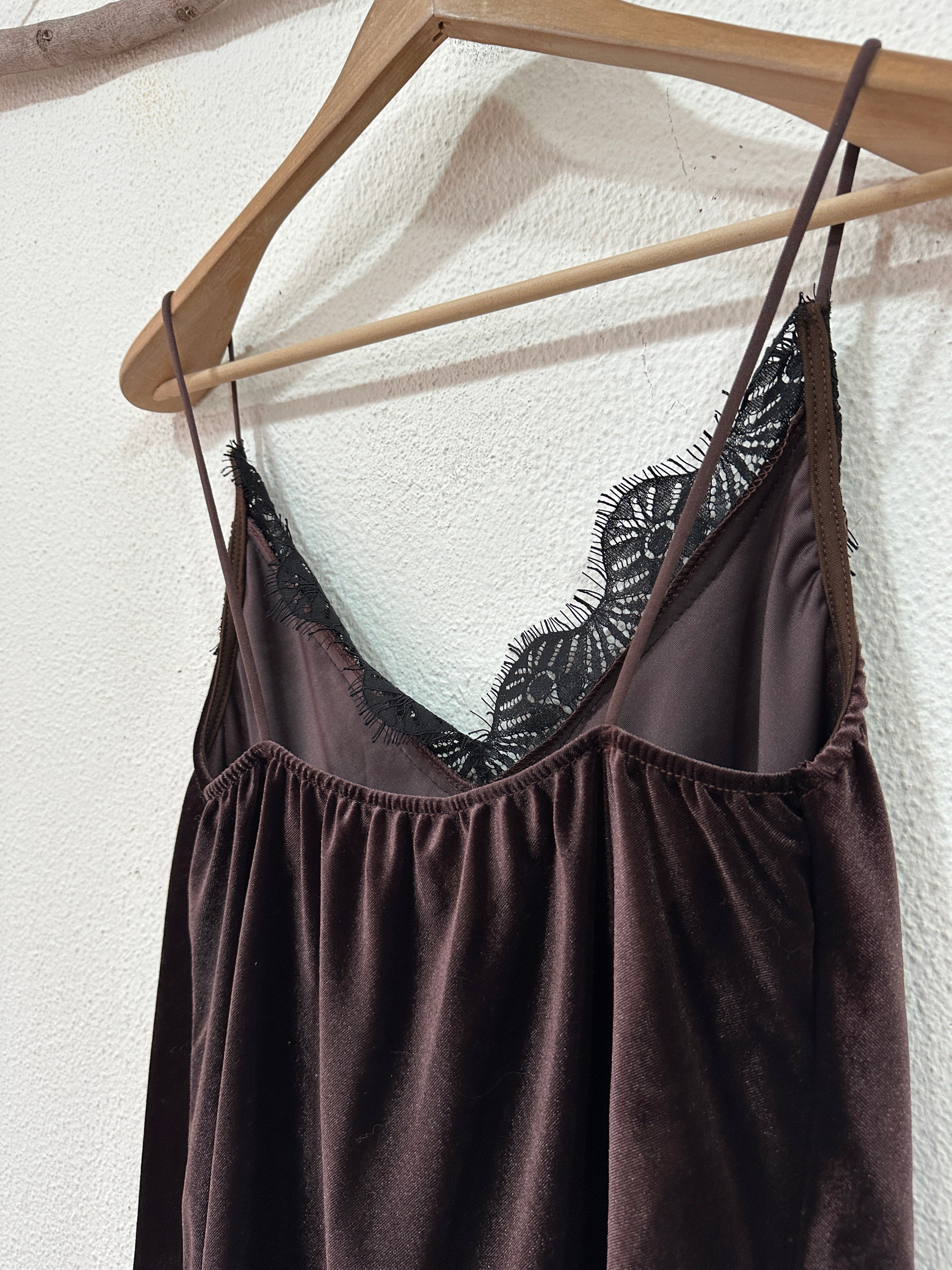 Top assimétrico de veludo c/ renda MARGOT