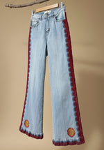 Load image in the gallery viewer,Calças denim bordadas SUNSHINE
