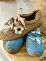 Carregar imagem no visualizador da galeria, Ténis c/aplicações LILIBETH
