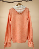 Chargez l'image dans la visionneuse de la galerie,Camisola de malha c/ capuz em renda CHARME
