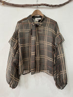 Load image in the gallery viewer,Túnica em chiffon c/laçada MUSK
