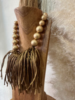 Load image in the gallery viewer,Colar curto NILO
