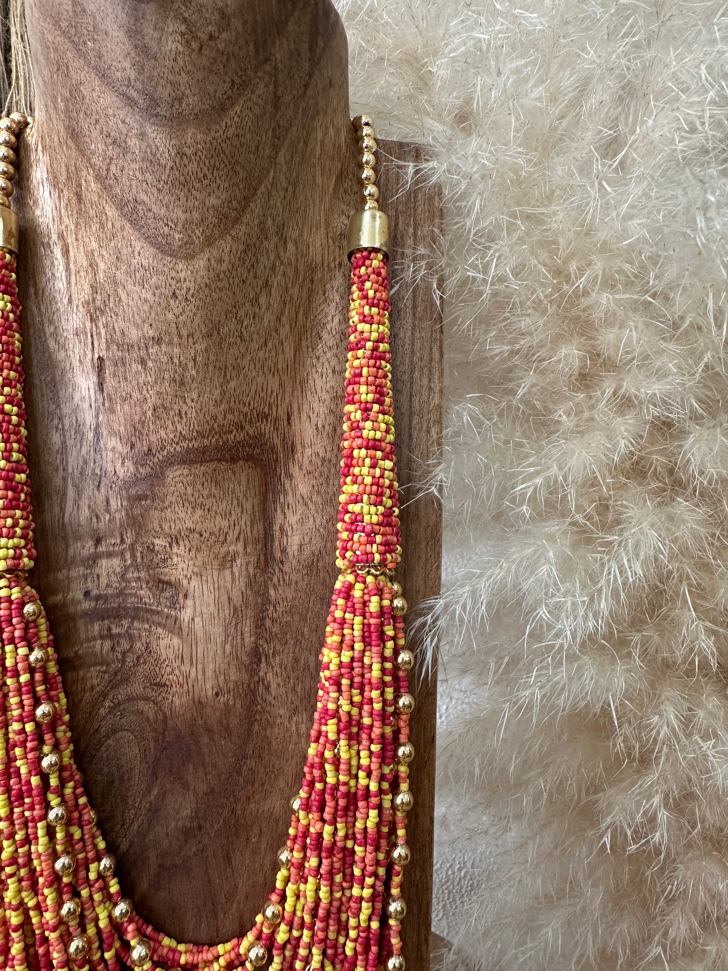 Colar multivoltas em missangas LOREDANA