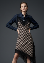 Carregar imagem no visualizador da galeria, Vestido assimétrico de flanela c/ renda YOHANNA
