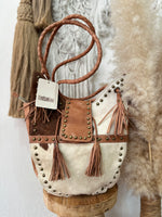 Carregar imagem no visualizador da galeria, Mala em pele c/pelo RIADE
