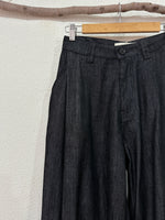 Load image in the gallery viewer,Calças denim estilo wide leg NATALIE
