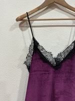 Cargue la imagen en el visor de la galería,Vestido em veludo cristal c/renda AMETHYST
