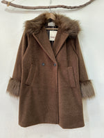 Carregar imagem no visualizador da galeria, Sobretudo em fazenda c/ aplicação de pelo CONSTANCE
