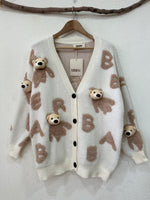 Load image in the gallery viewer,Casaco de malha oversize c/aplicações TEDDY BEAR
