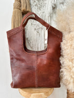 Carregar imagem no visualizador da galeria, Mala em pele BOLÍVIA
