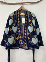 Load image in the gallery viewer,Kimono em veludo bordado NAVY ALICE
