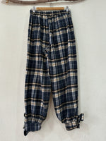 Carica l'immagine nel visualizzatore della galleria,Pantalonas em flanela estilo bombachas c/ bolsos CLAUS
