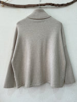 Load image in the gallery viewer,Camisola tipo envelope c/gola MELISSA
