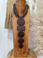 Cargue la imagen en el visor de la galería,Gargantilha comprida em madeira MYTHOLOGY
