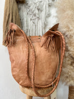 Carregar imagem no visualizador da galeria, Mala em pele c/pelo RIADE
