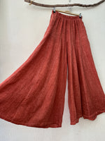 Carica l'immagine nel visualizzatore della galleria,Pantalonas palazzo em linho c/ gomos ABIGAIL
