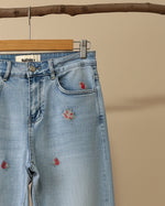 Carregar imagem no visualizador da galeria, Calças denim bordadas SWEETIE
