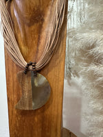 Load image in the gallery viewer,Colar curto HOUND
