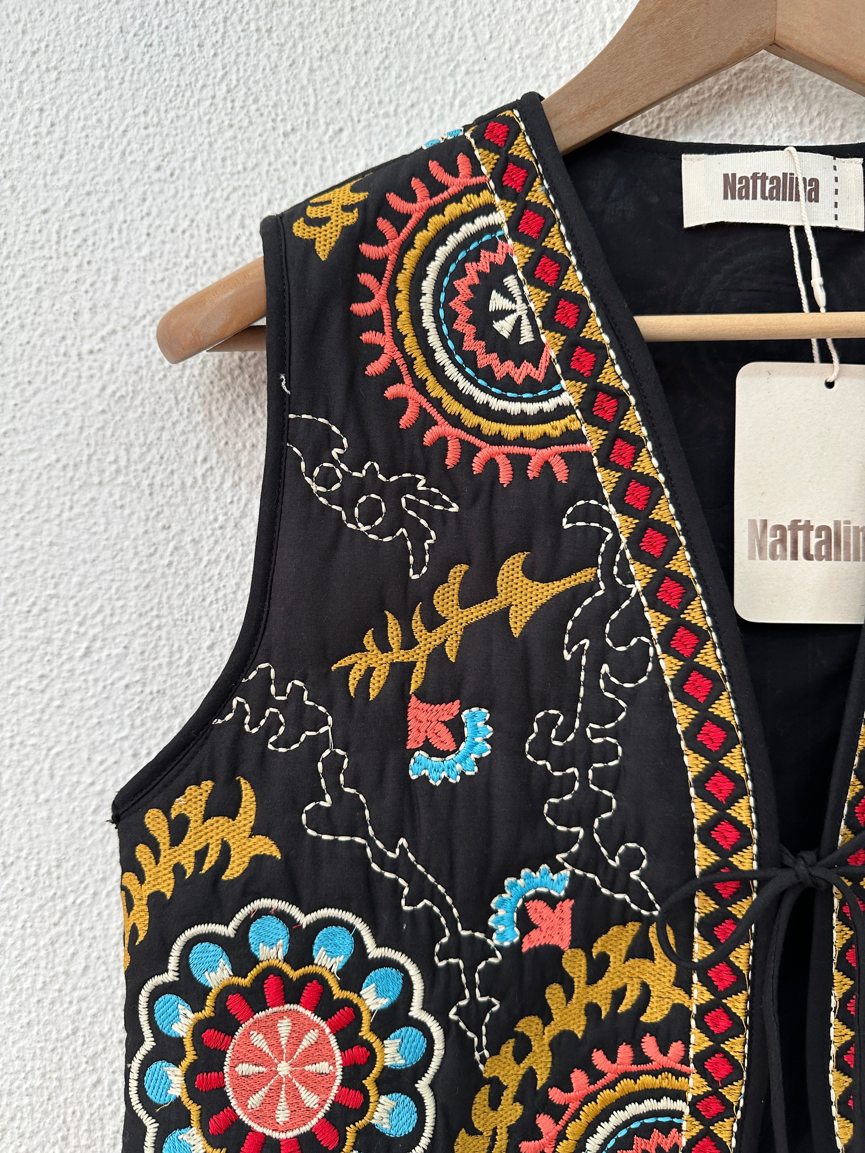 Colete acolchoado bordado ELARA