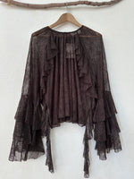 Load image in the gallery viewer,Túnica de renda c/ folhos DAKARI
