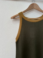 Load image in the gallery viewer,Top de malha em contraste EVIE
