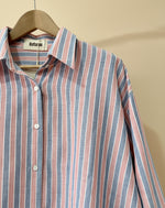 Carregar imagem no visualizador da galeria, Camisa c/ botão estilo envelope ZINNIA
