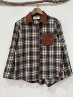 Load image in the gallery viewer,Camisa em flanela c/aplicações de bombazina KINSALE
