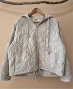 Carregar imagem no visualizador da galeria, Casaco acolchoado c/ bordados GYPSUM
