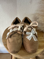 Carregar imagem no visualizador da galeria, Ténis c/aplicações LILIBETH
