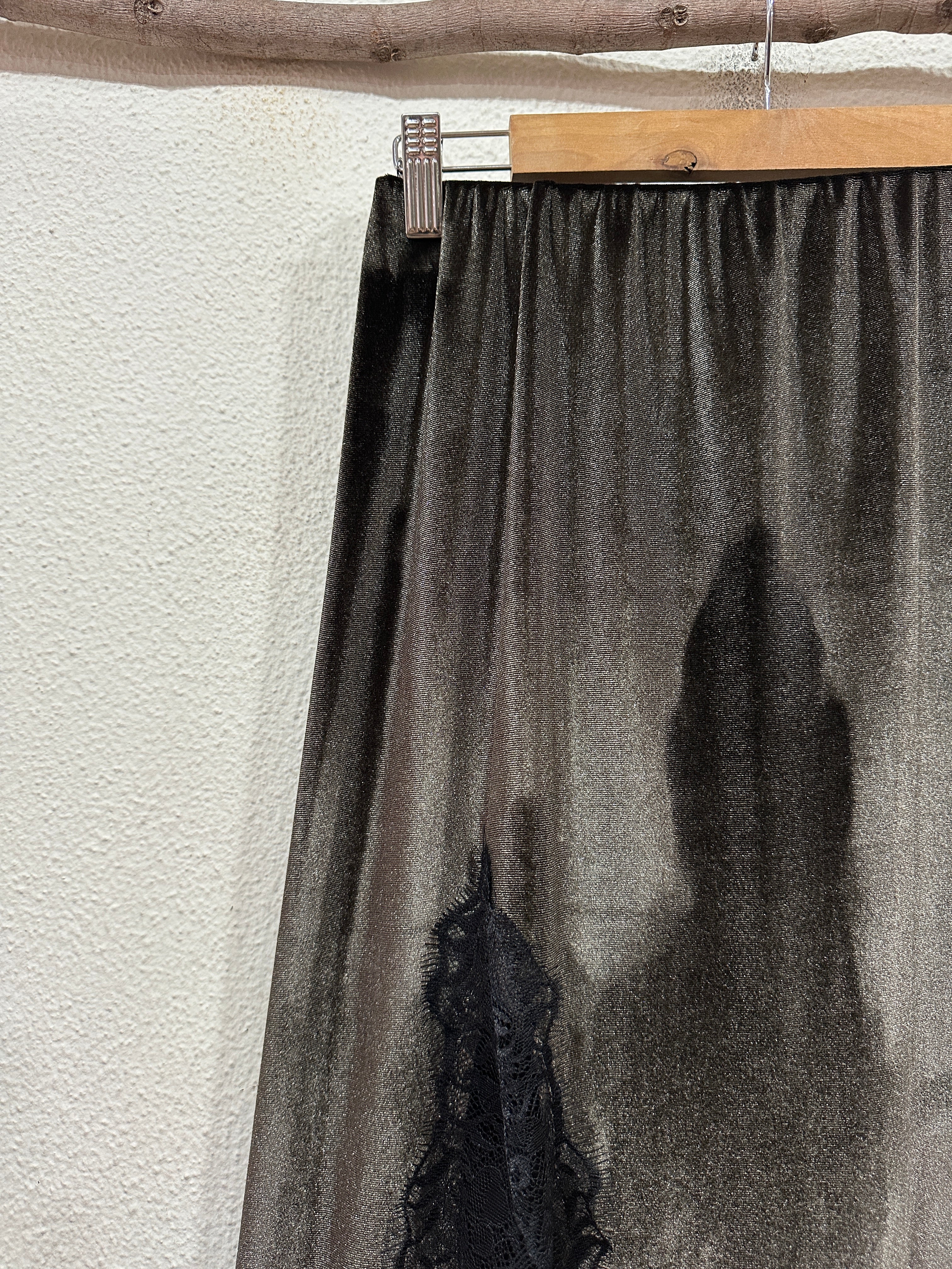 Saia em veludo cristal c/renda AMETHYST