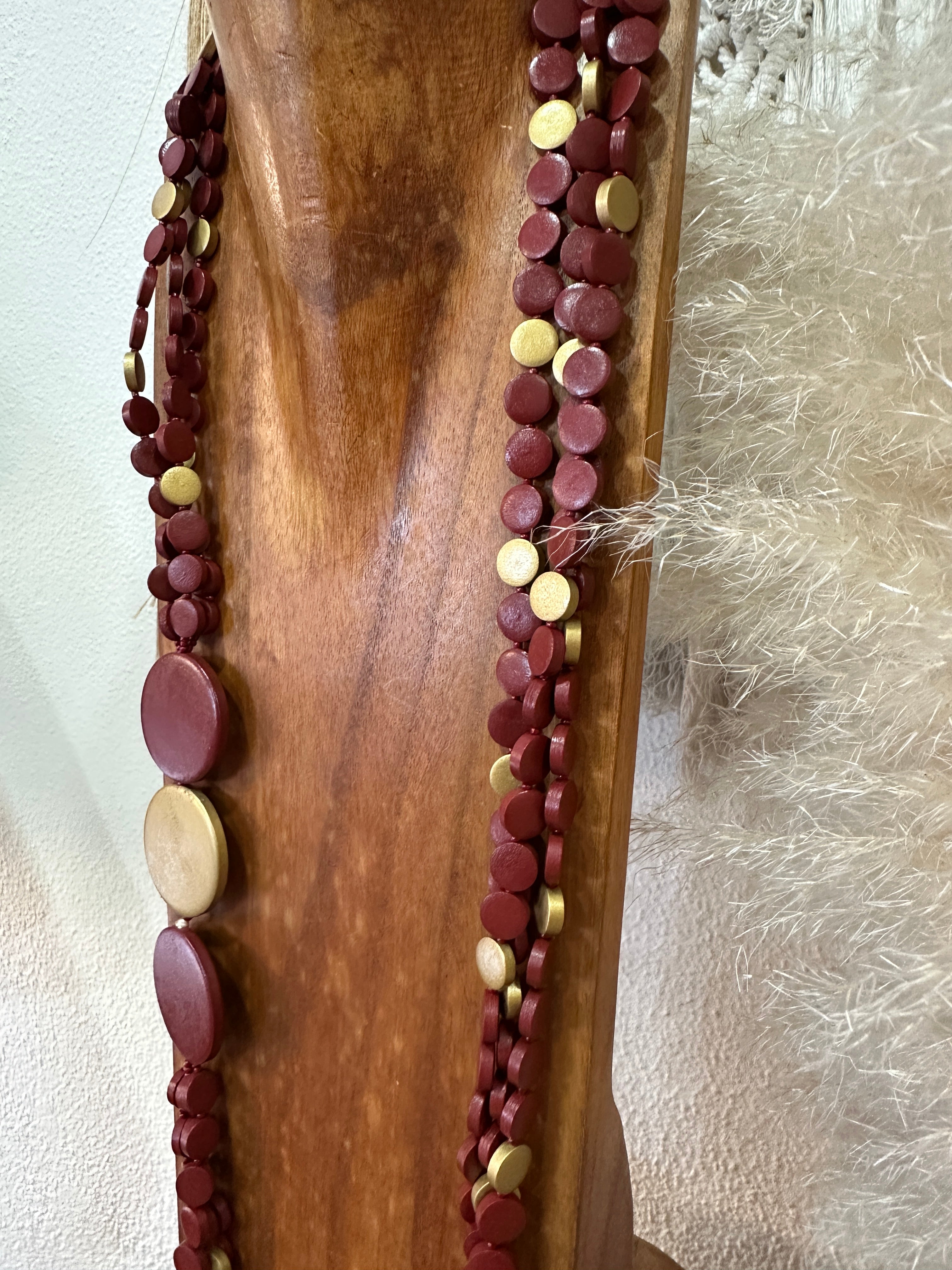 Colar comprido em madeira TRIVYA