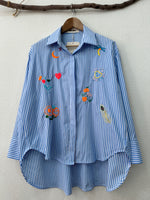 Load image in the gallery viewer,Camisa oversize bordada VACATION
