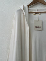 Load image in the gallery viewer,Casaco em malha fina c/ capuz FROSTY
