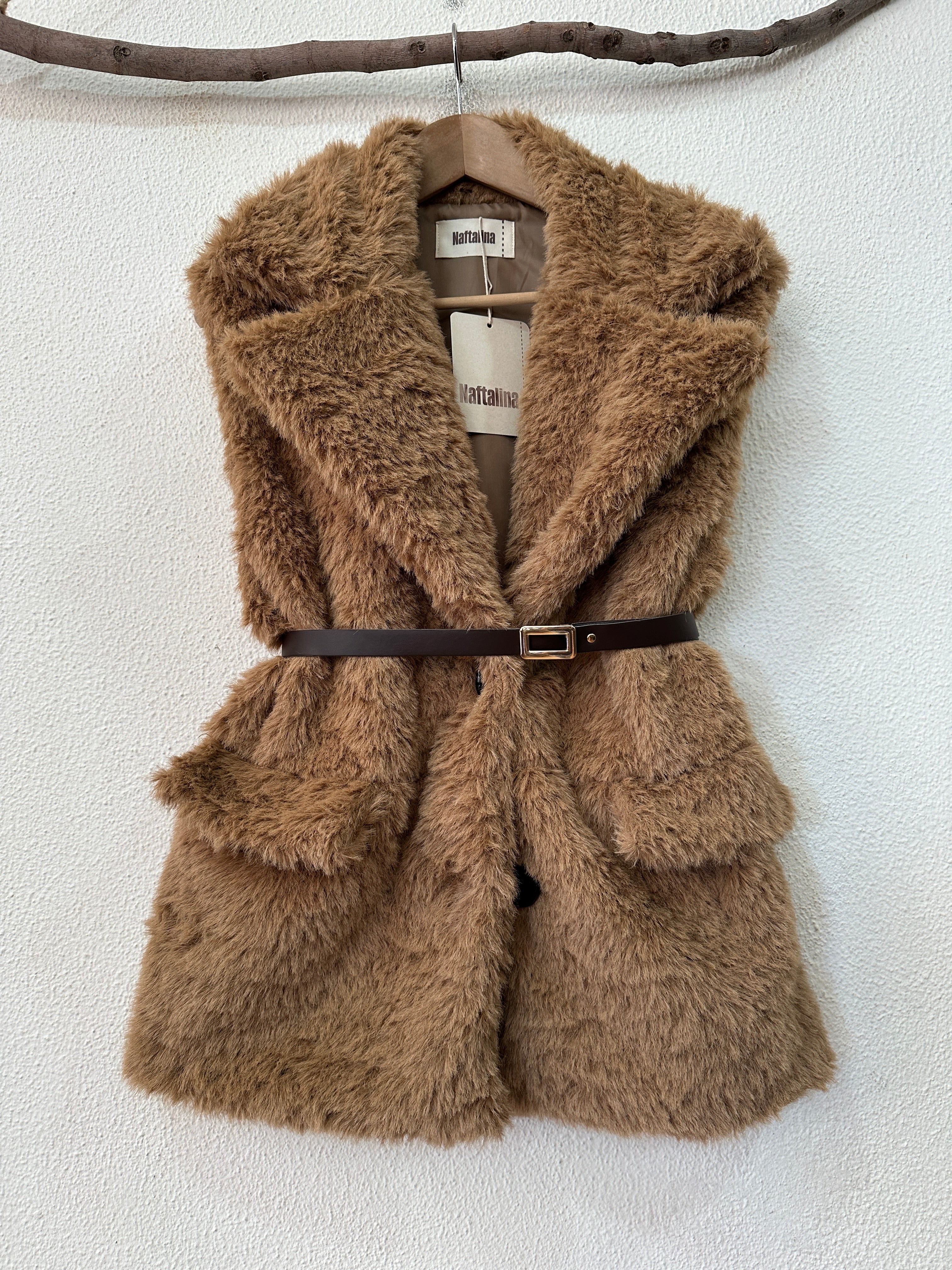 Colete em imitação de pelo c/ forro e cinto KAZAN