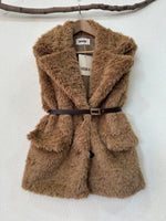 Carregar imagem no visualizador da galeria, Colete em imitação de pelo c/ forro e cinto KAZAN
