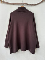 Load image in the gallery viewer,Camisola de malha c/ gola DEBORAH
