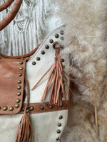 Carregar imagem no visualizador da galeria, Mala em pele c/pelo RIADE
