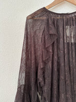 Load image in the gallery viewer,Túnica de renda c/ folhos DAKARI
