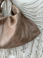 Carregar imagem no visualizador da galeria, Mala em pele lavada SOPHIA
