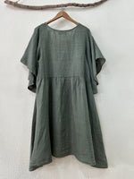 Load image in the gallery viewer,Vestido em linho assimétrico LAKE
