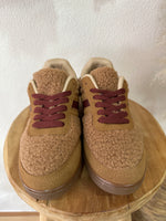 Load image in the gallery viewer,Ténis c/pelo MOUNTAIN
