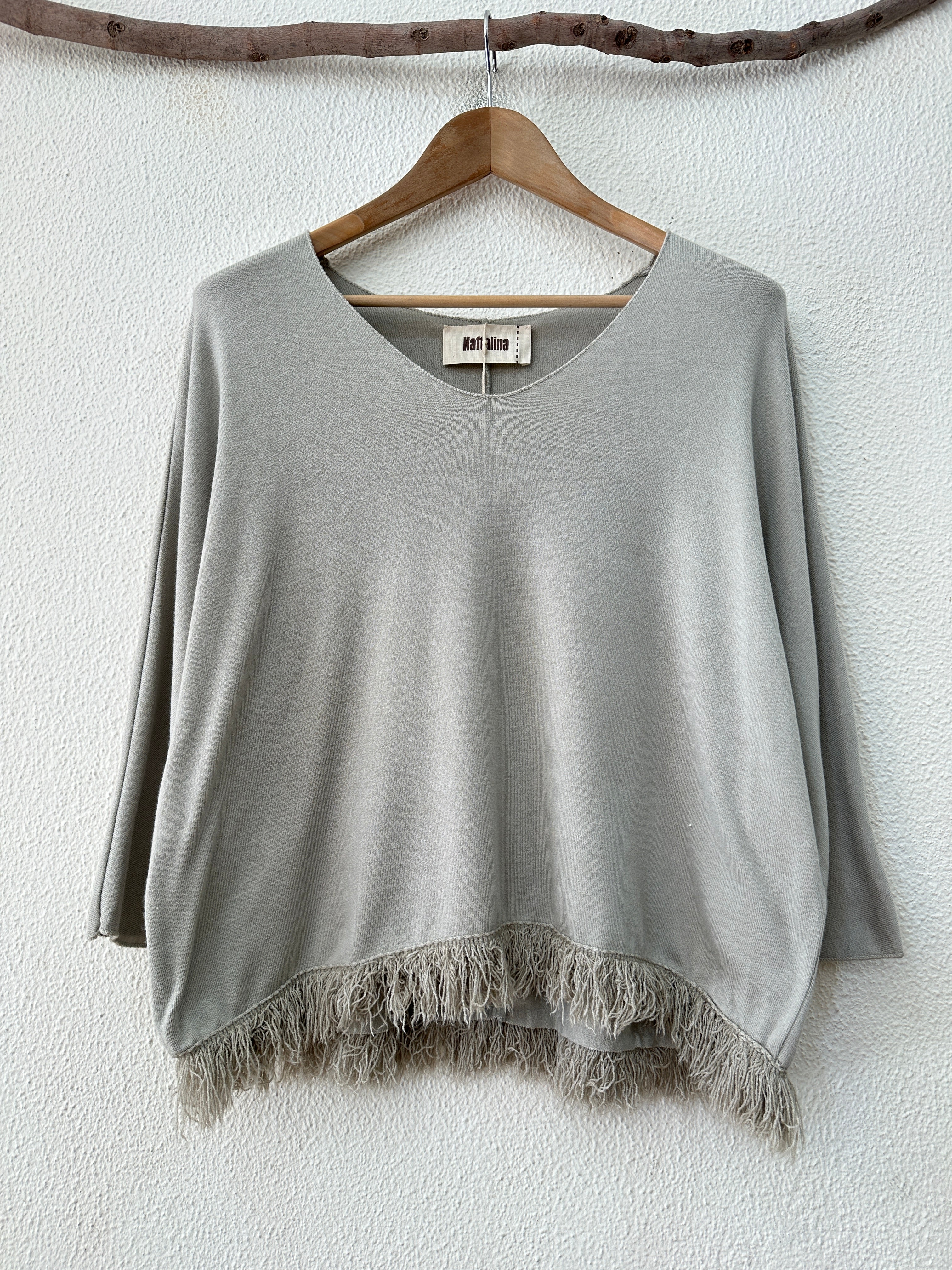 Poncho de malha c/ franjas STONE
