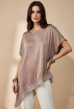 Carregar imagem no visualizador da galeria, Túnica assimétrica c/ seda e renda TIFFANY
