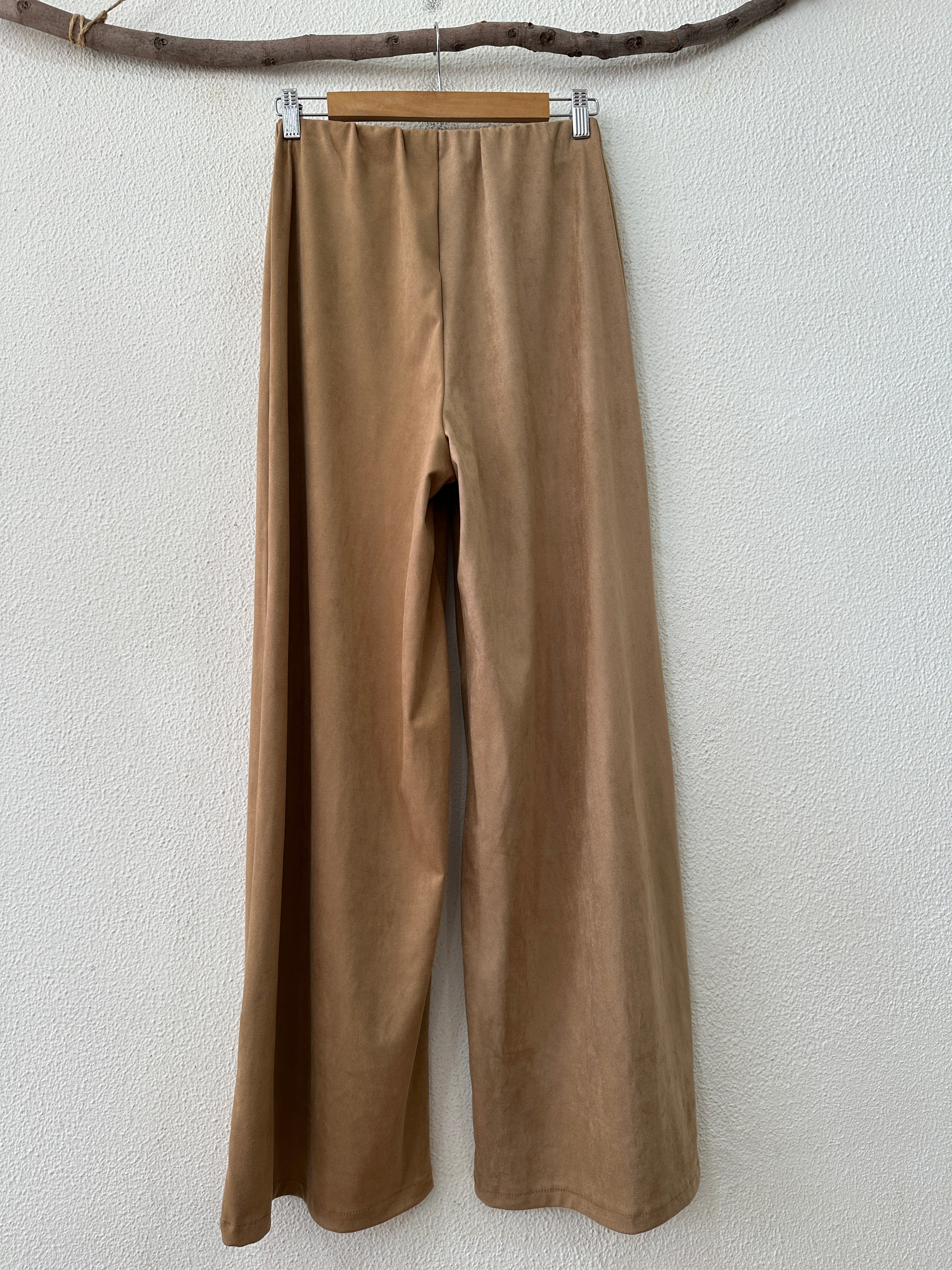 Pantalonas em suede COYOTE