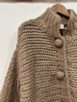 Load image in the gallery viewer,Casaco oversize em malha artesanal MOWEY
