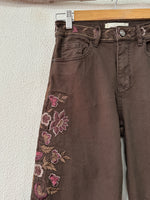 Load image in the gallery viewer,Calças de sarja bordadas SIENNA
