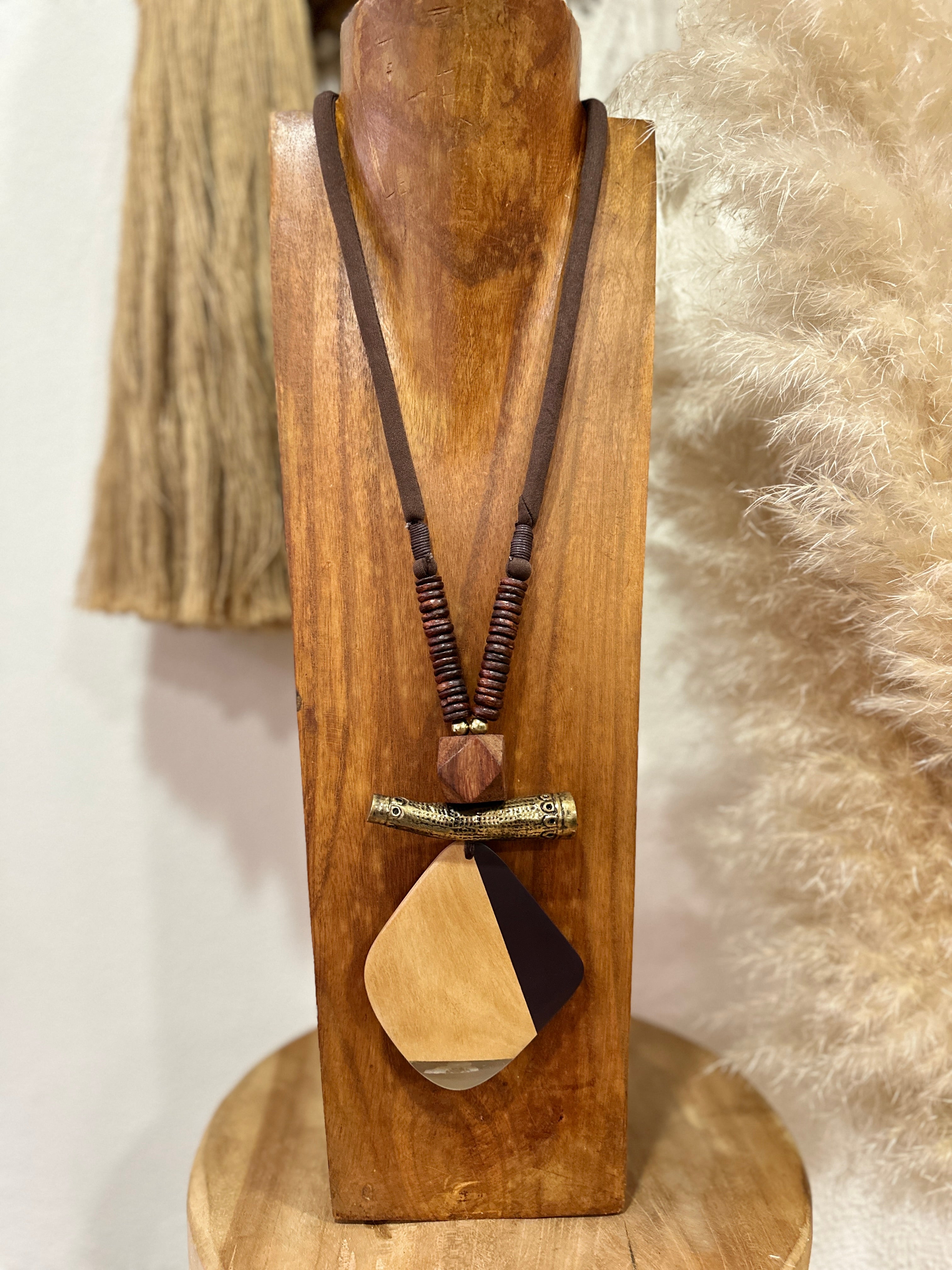 Colar ajustável ASHMOLE