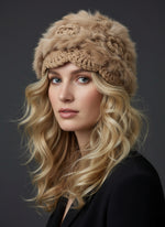 Load image in the gallery viewer,Gorro em crochet com pelo SIBERIA
