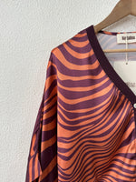 Load image in the gallery viewer,Casaco acetinado MIZUKI
