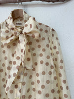 Cargue la imagen en el visor de la galería,Camisa em chiffon c/ laçada GABRIELLE
